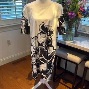 Chico’s Floral Black and White Dress size Chico’s 1/US 8/10